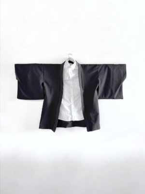 Haori negro texturizado